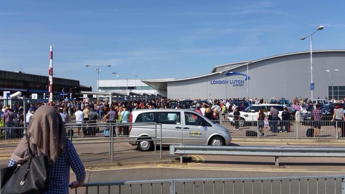 Βρετανία: Συναγερμός στο αεροδρόμιο Λούτον του Λονδίνου λόγω ύποπτου αντικειμένου
